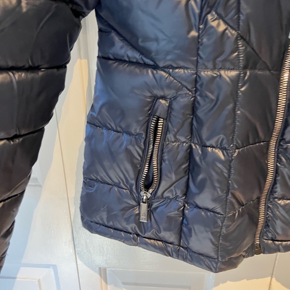 New Kenneth Cole Navy Puffer Jacket size XL - Picture 2 of 5
